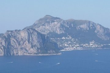 I Posti Migliori Dove Fare Il Bagno A Capri Traghetti Napoli